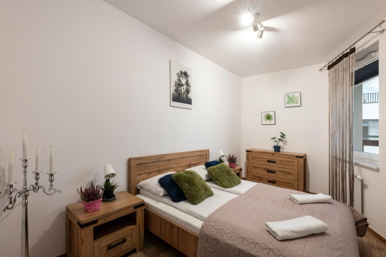 Shortstaypoland Marywilska Apartamento *
