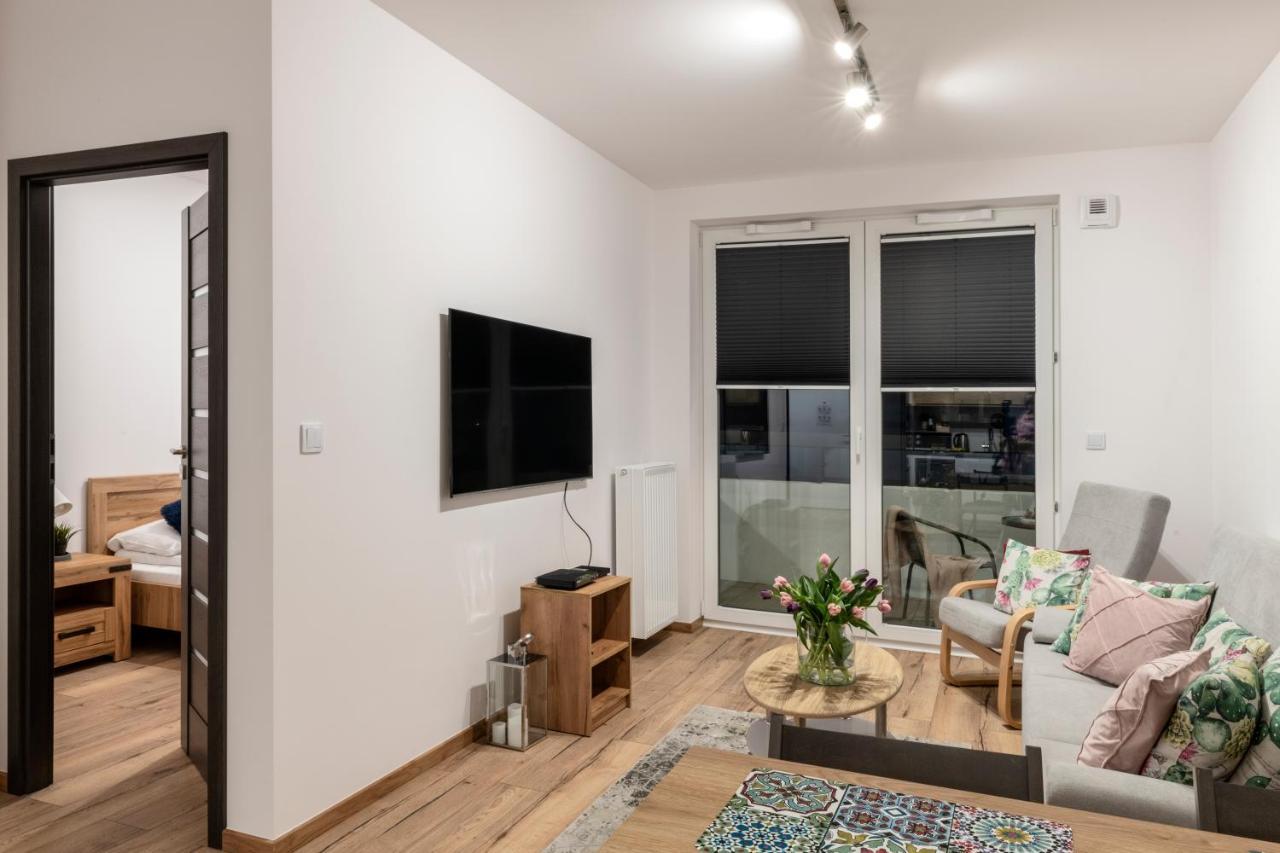 Shortstaypoland Marywilska Apartamento *