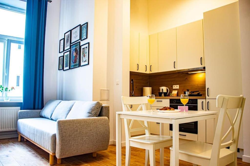 Apartment Mieszkanie W Centrum Warszawy Warsaw