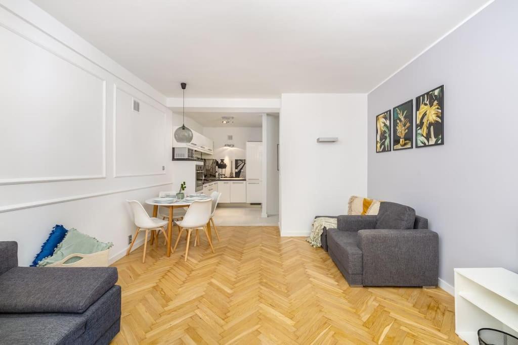 Specious Studio In The Old Town By Ecru Apartment Warsaw
