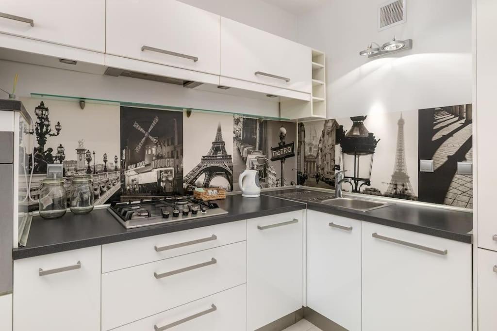 Specious Studio In The Old Town By Ecru Apartment *