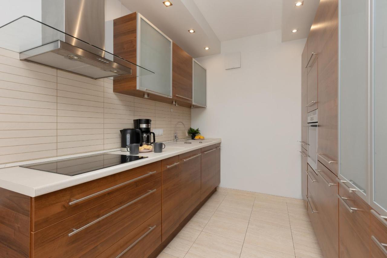 Apartament Spacious Zawiszy Wola By Renters Warszawa