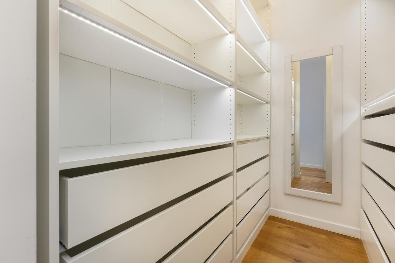 Siedmiogrodzka Air-conditioned With Balcony Wola By Renters Apartment