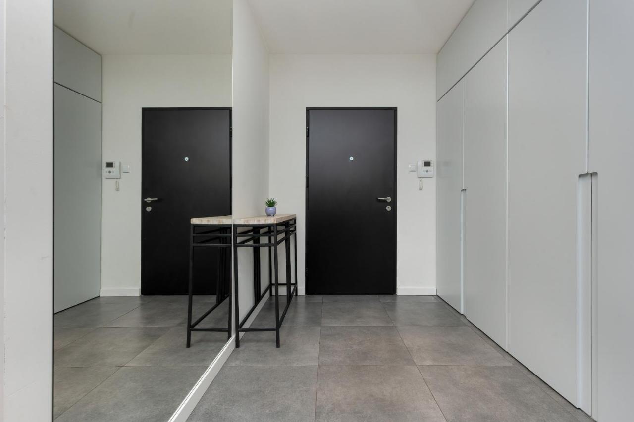 Apartment Siedmiogrodzka Air-conditioned With Balcony Wola By Renters *