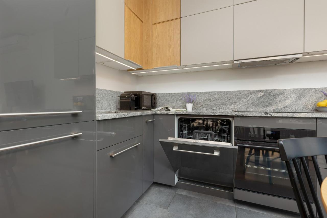 Siedmiogrodzka Air-conditioned With Balcony Wola By Renters
