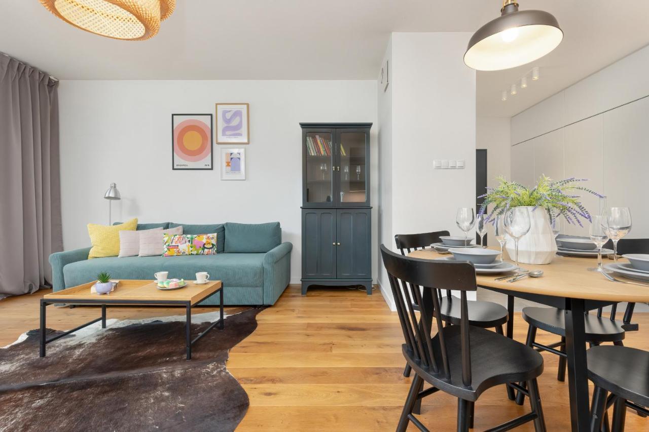 Apartment Siedmiogrodzka Air-conditioned With Balcony Wola By Renters