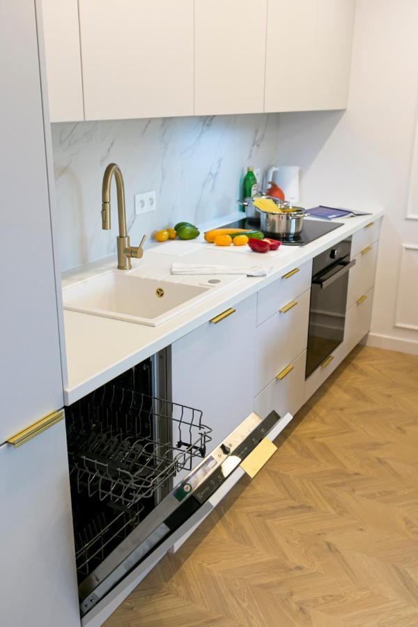 Zablocinska 6 - Bezplatny Parking - Apartament Dla 6 Osob - 400m Do Stacji Metra - Better Apartment