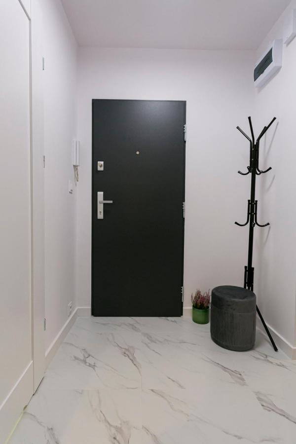 Apartment Zablocinska 6 - Bezplatny Parking - Apartament Dla 6 Osob - 400m Do Stacji Metra - Better