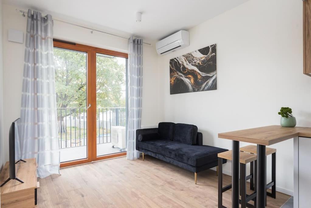 1-bedroom Mokotow By Ecru Wwa42