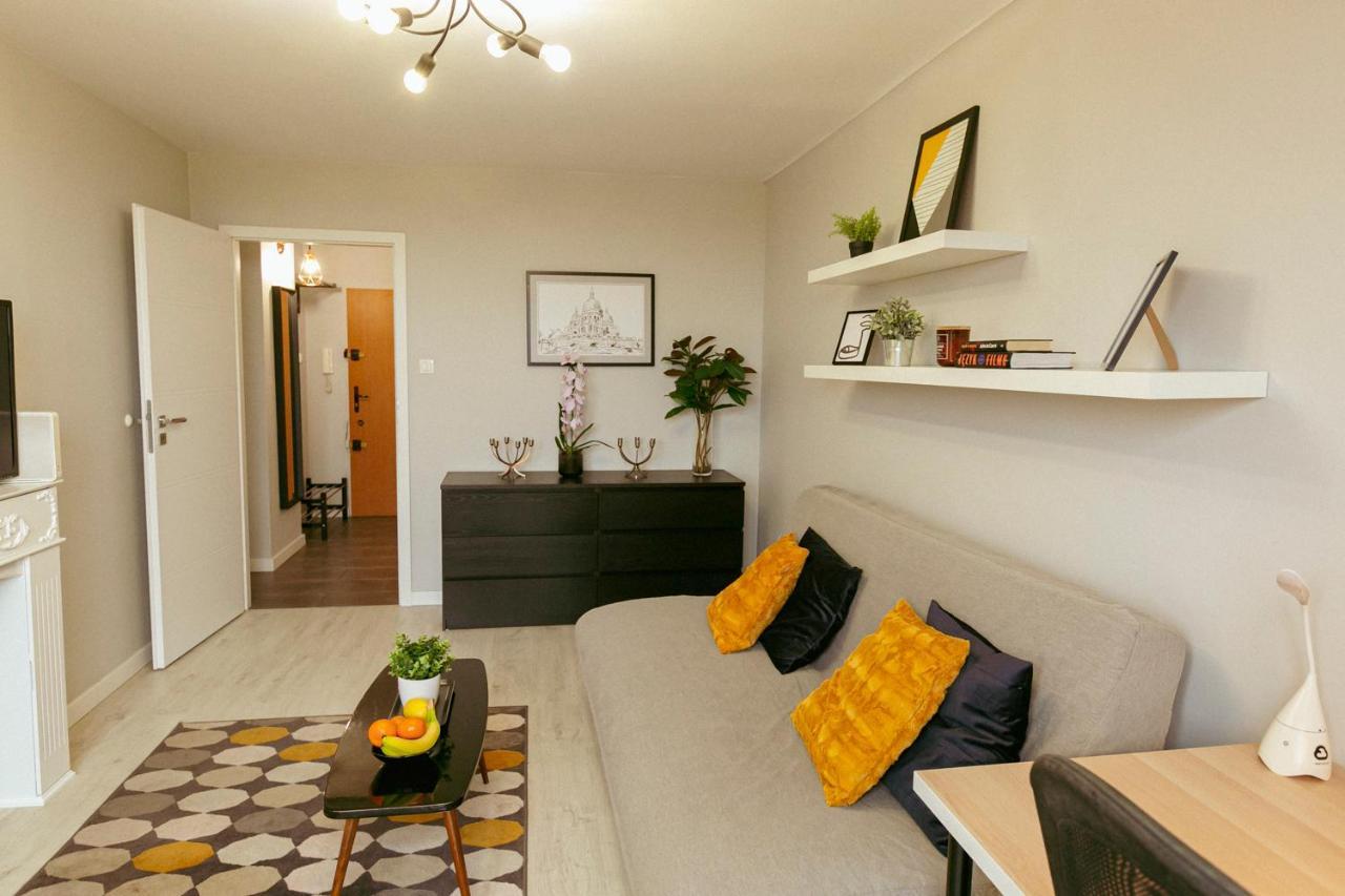 Apartamento Przechodnia 2 Yellow: Free Parking, Work-friendly, Smart Tv