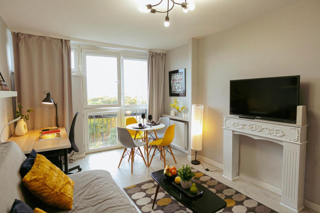 Przechodnia 2 Yellow: Free Parking, Work-friendly, Smart Tv * Varsóvia