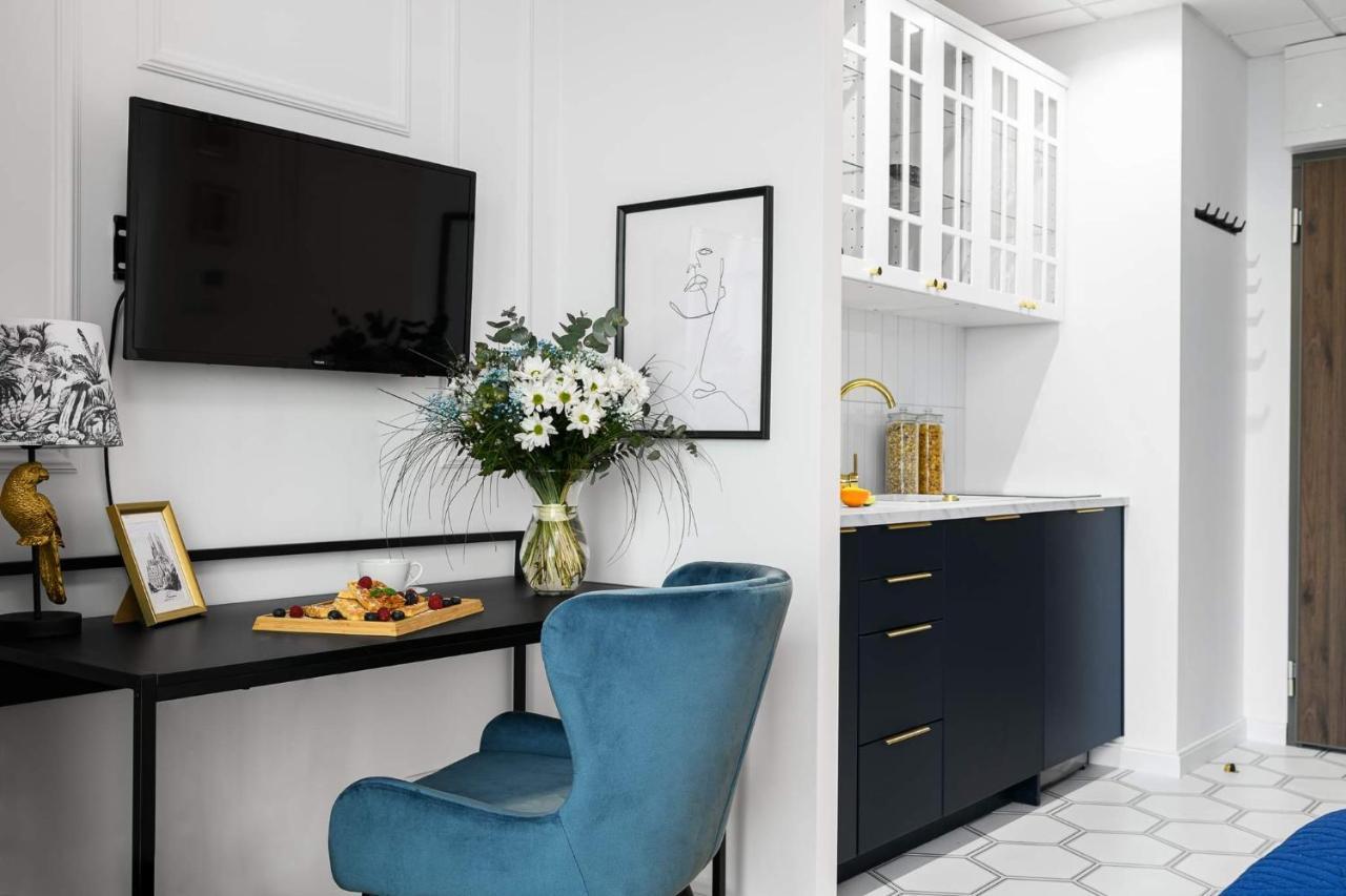 Luxury Design - Tower Bliska Wola Apartment Warsaw