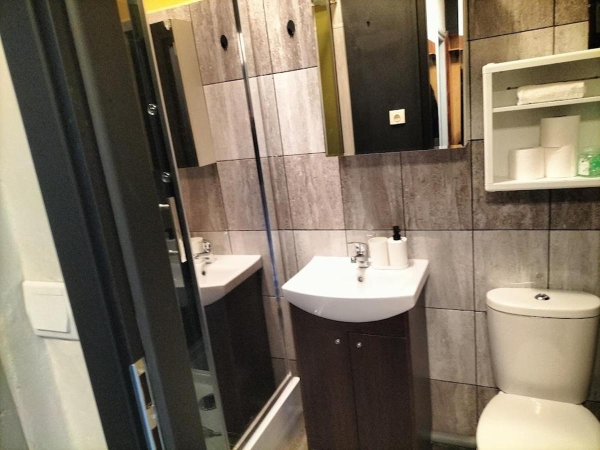 Apartment B10 Zasnij W Narnii Obok Sadu Al Solidarnosci Warsaw