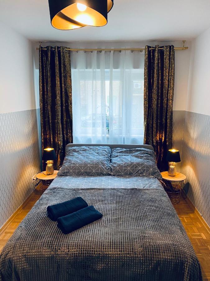 Hostel Clicktheflat Solidarnosci Center *