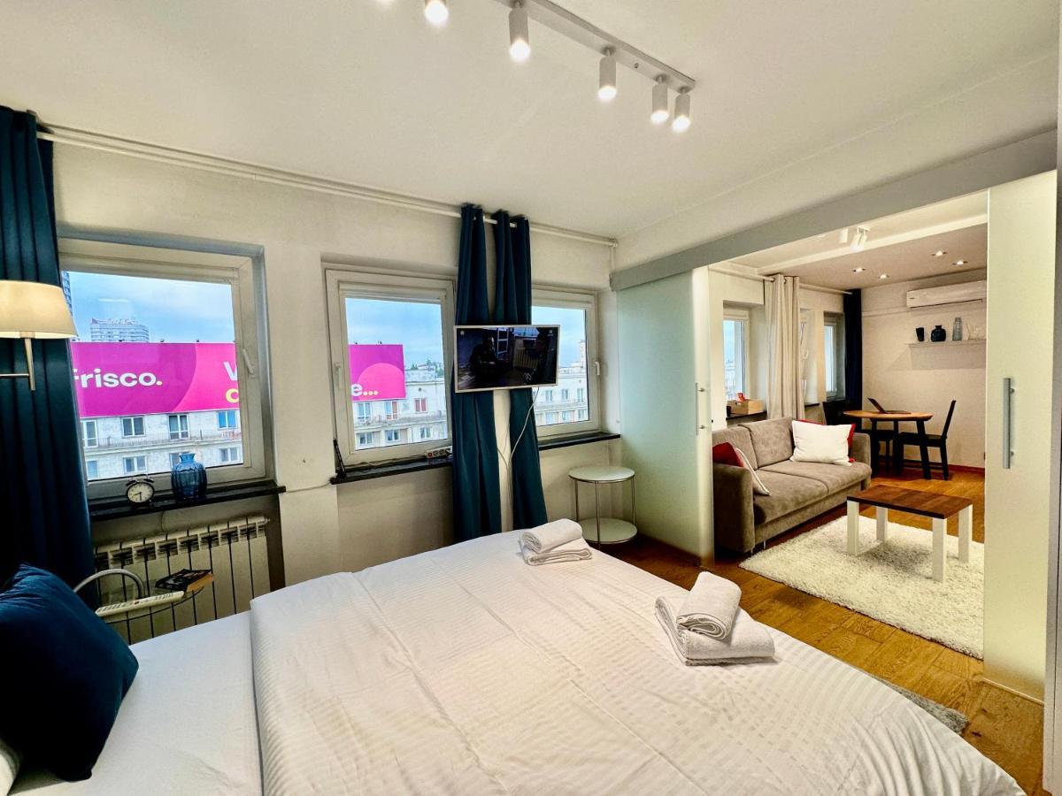 Forum 3 Metro Fast Wifi 400 Mbs Tv Hbo Disney+ Apartment Warsaw