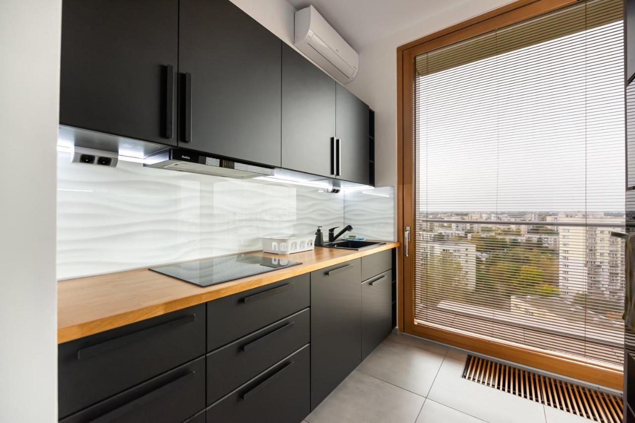 Metro Imielin 13th Floor Apartment Warsaw