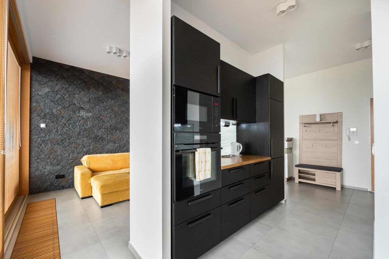 Metro Imielin 13th Floor Apartment *