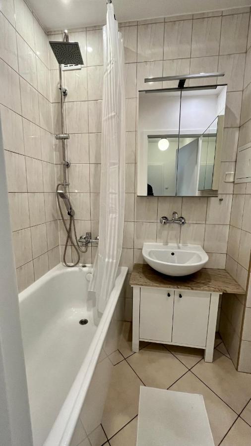 Hostel Krucza Warsaw