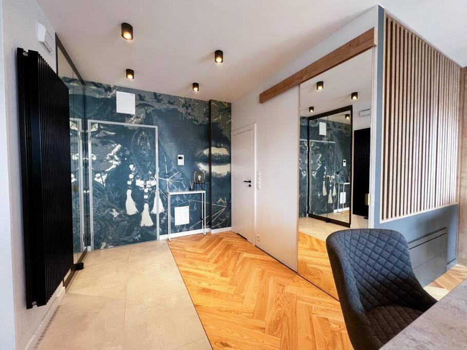 Premium Chopin Airport Apartment *
