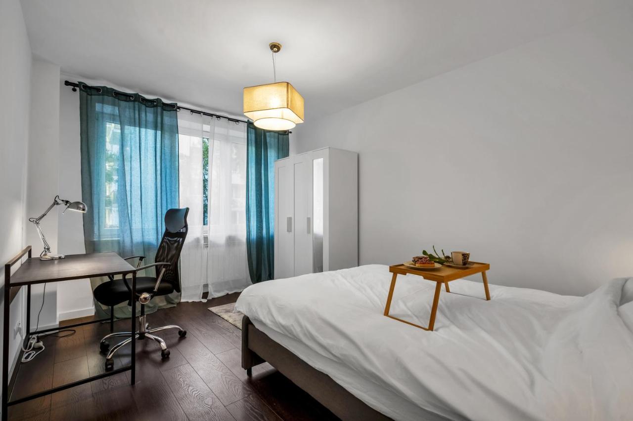 Zlota - Center, Workspace, Metro - By Rentujemy Apartment