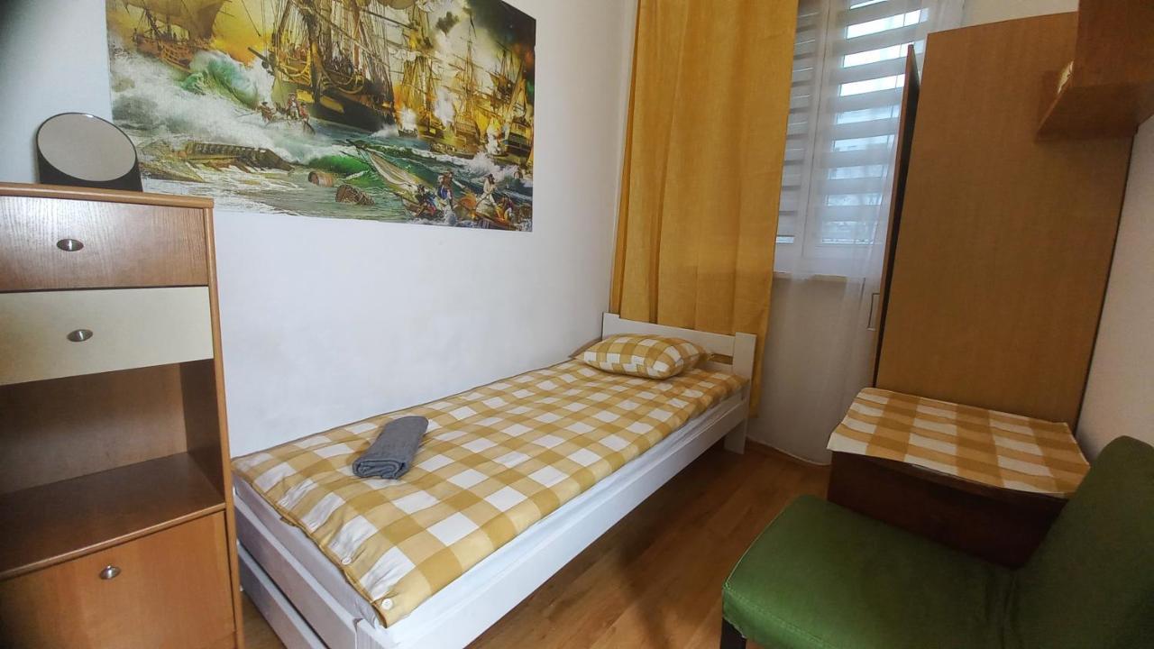 Ivory House Apartment *