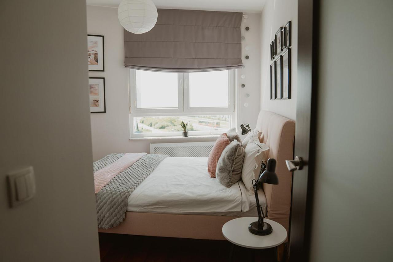 Apartamento Upscale Next To Metro Varsóvia
