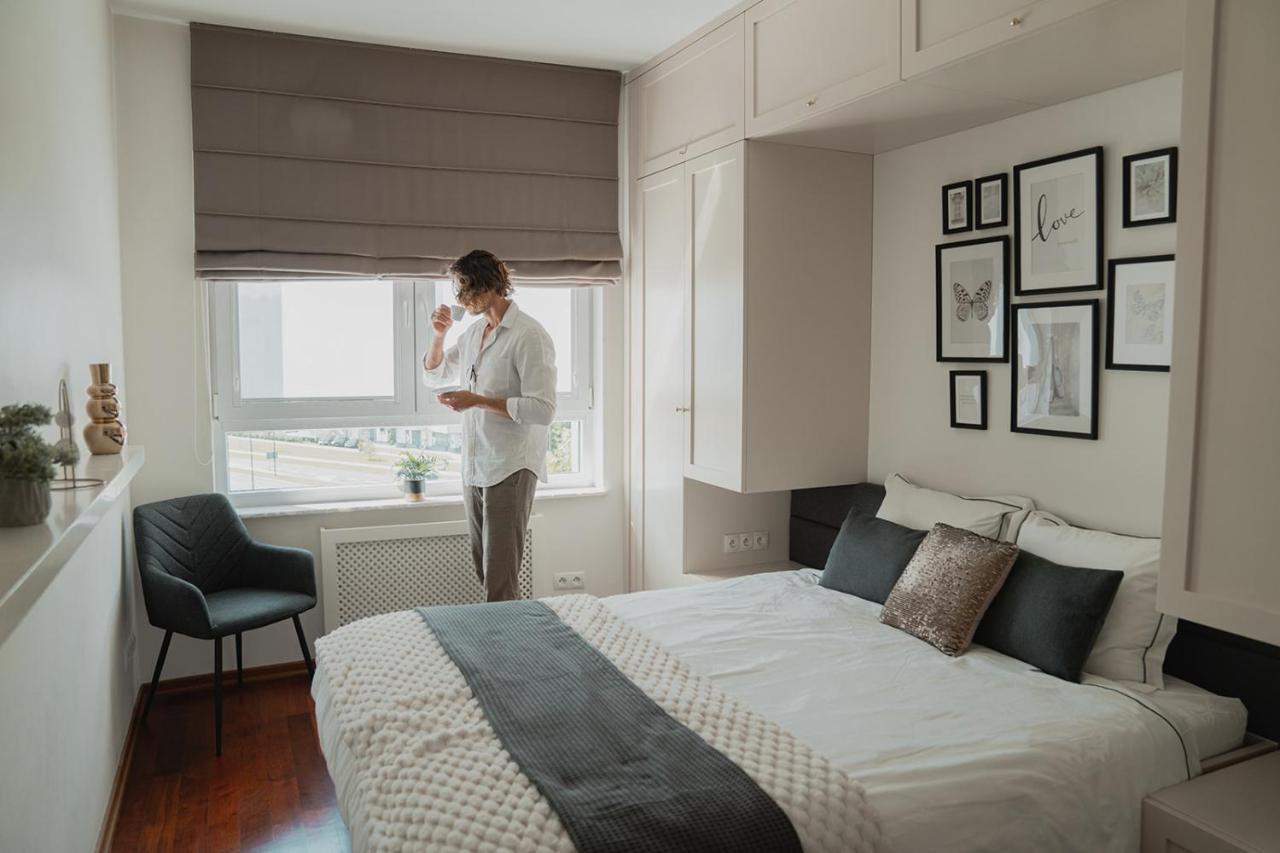 Upscale Next To Metro Apartment Warsaw