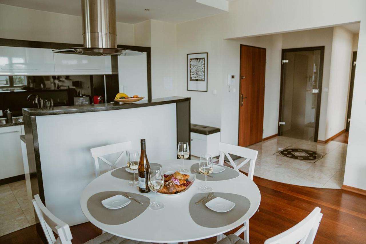 Upscale Next To Metro Apartamento *