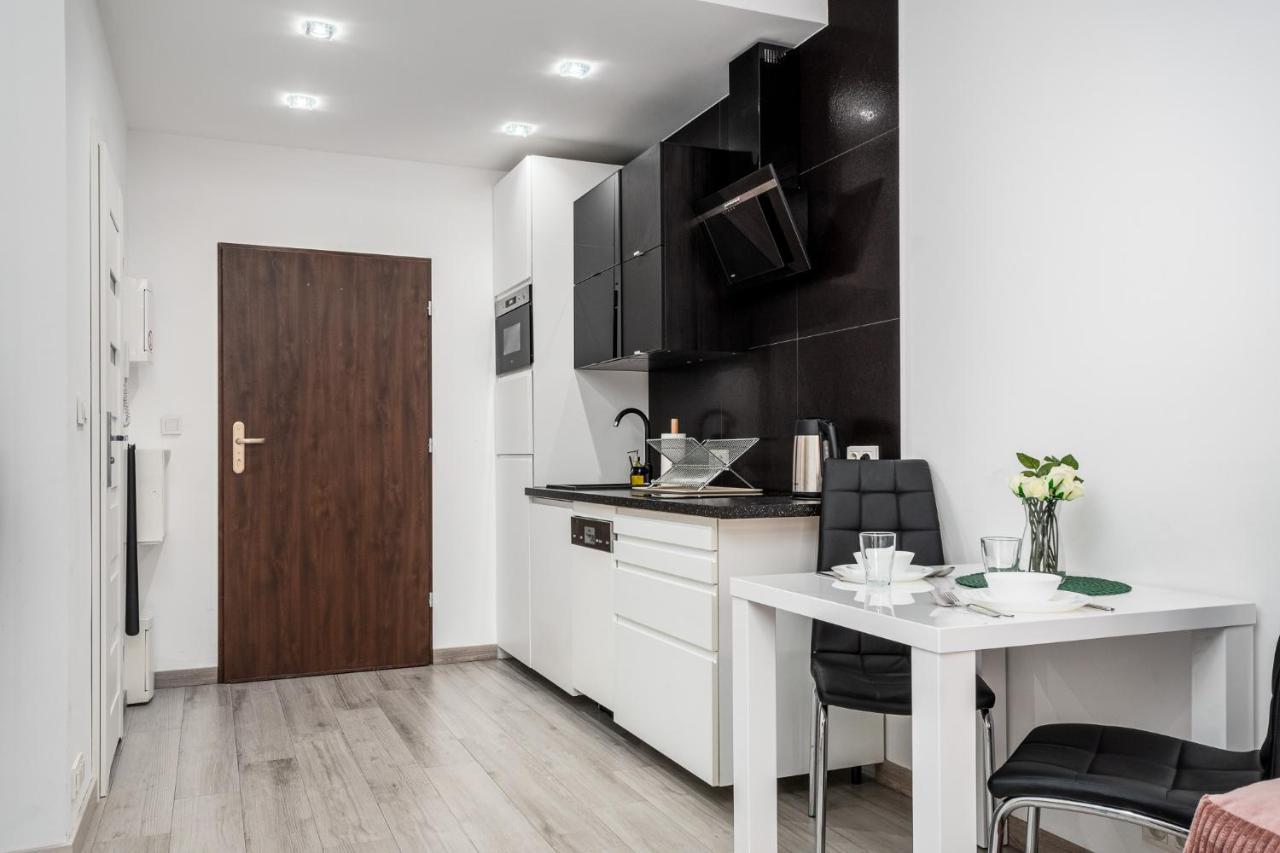 Apartment Apart D&k Free Parking Cybernetyki 2e Warschau