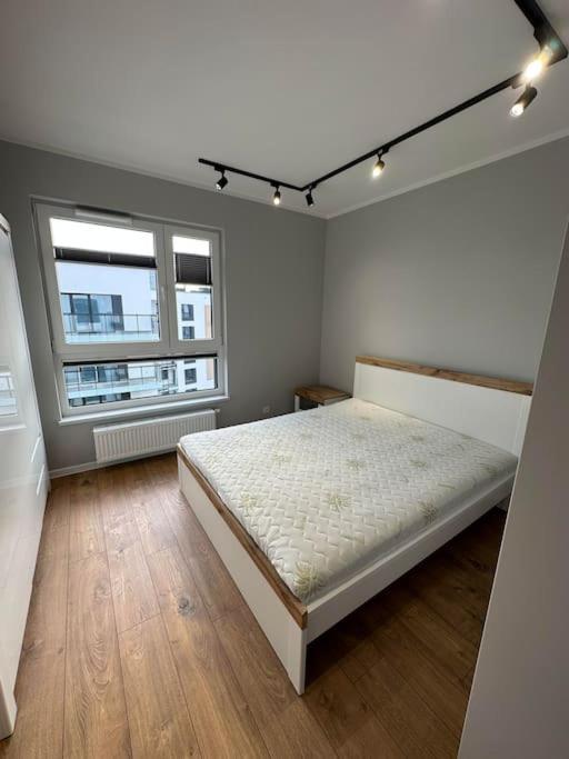 Project Comfort Lazurowa 15a/85 Blisko Jednostki Wat Apartamento Varsóvia