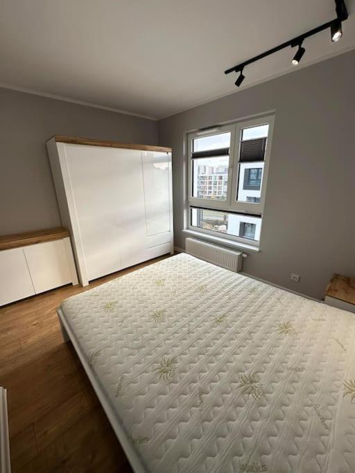 Project Comfort Lazurowa 15a/85 Blisko Jednostki Wat *