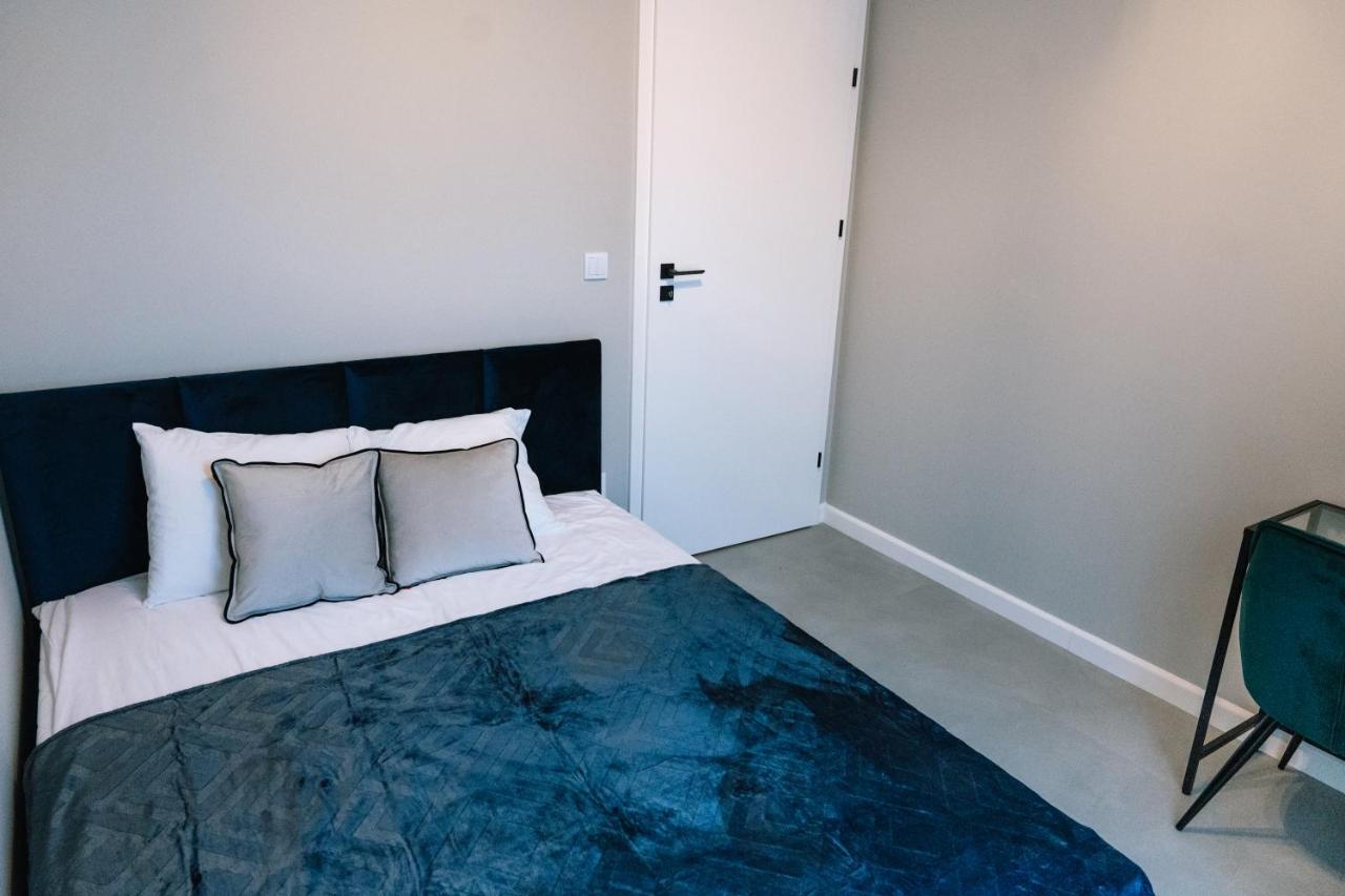 Prestige - Two-level Loft, 72m2, 1000mbs Internet, Parking, Gym - By Rentujemy Apartamento *