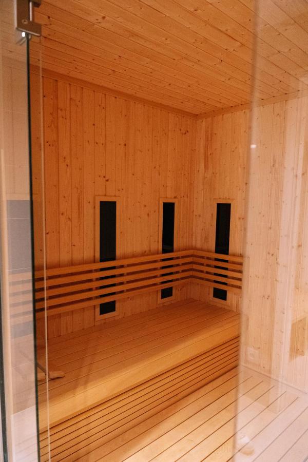Prestige - Two-level Loft, 72m2, 1000mbs Internet, Parking, Gym - By Rentujemy Apartamento