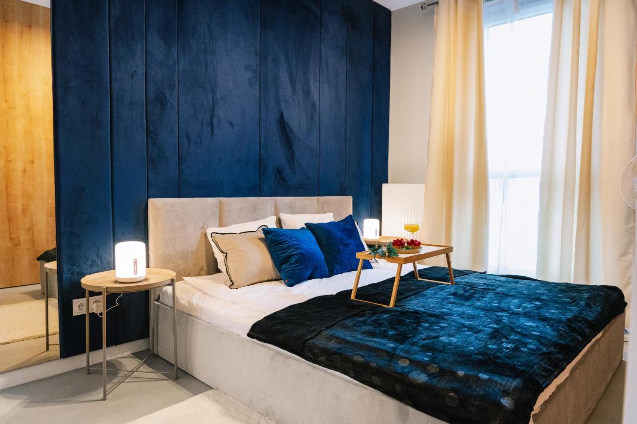 Apartamento Prestige - Two-level Loft, 72m2, 1000mbs Internet, Parking, Gym - By Rentujemy Varsóvia