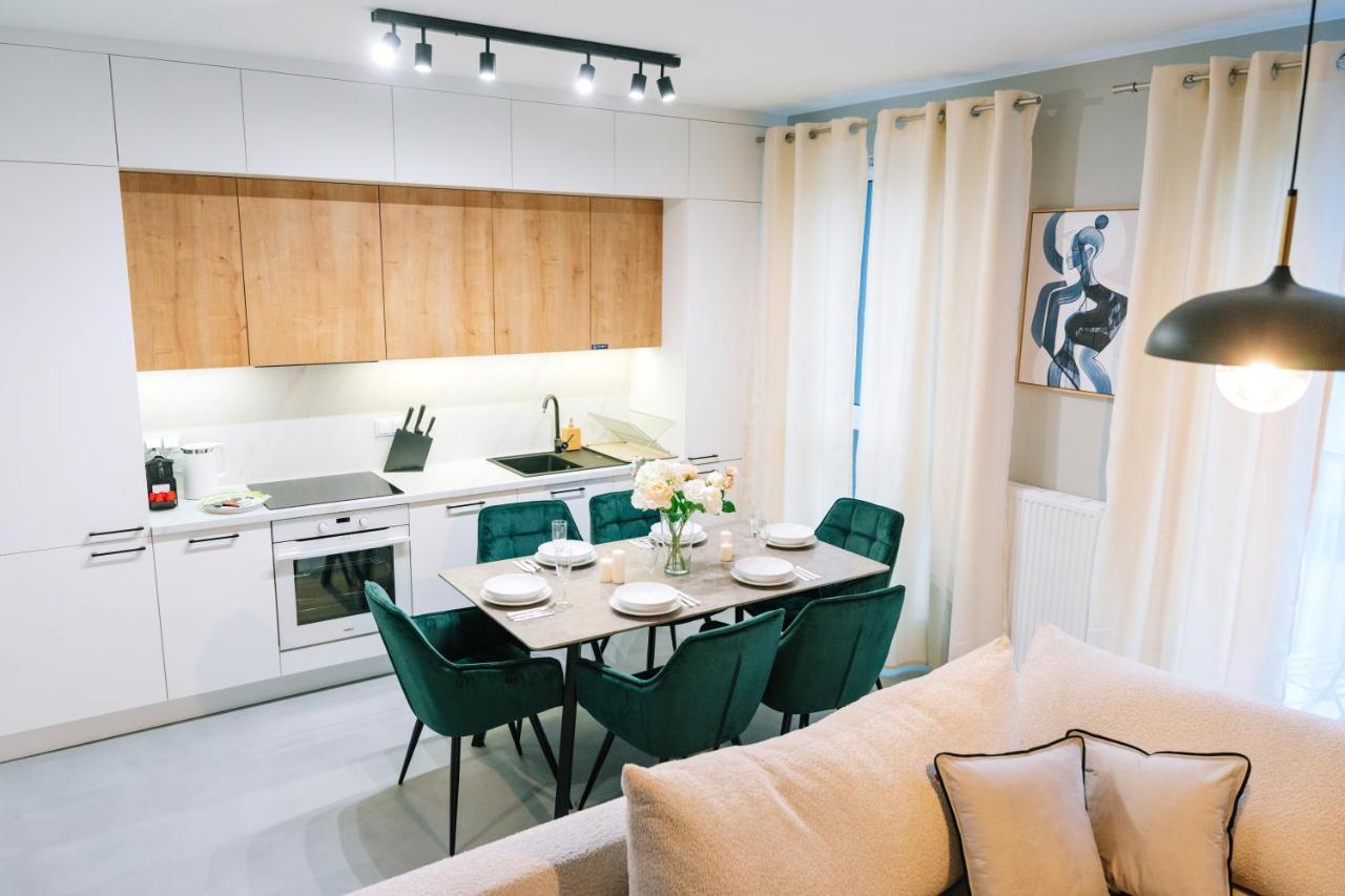 Apartamento Prestige - Two-level Loft, 72m2, 1000mbs Internet, Parking, Gym - By Rentujemy Varsóvia