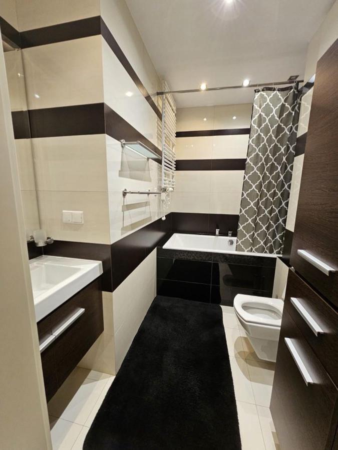 Royal Place 2 Bedrooms Wilanow Căn hộ Warsaw