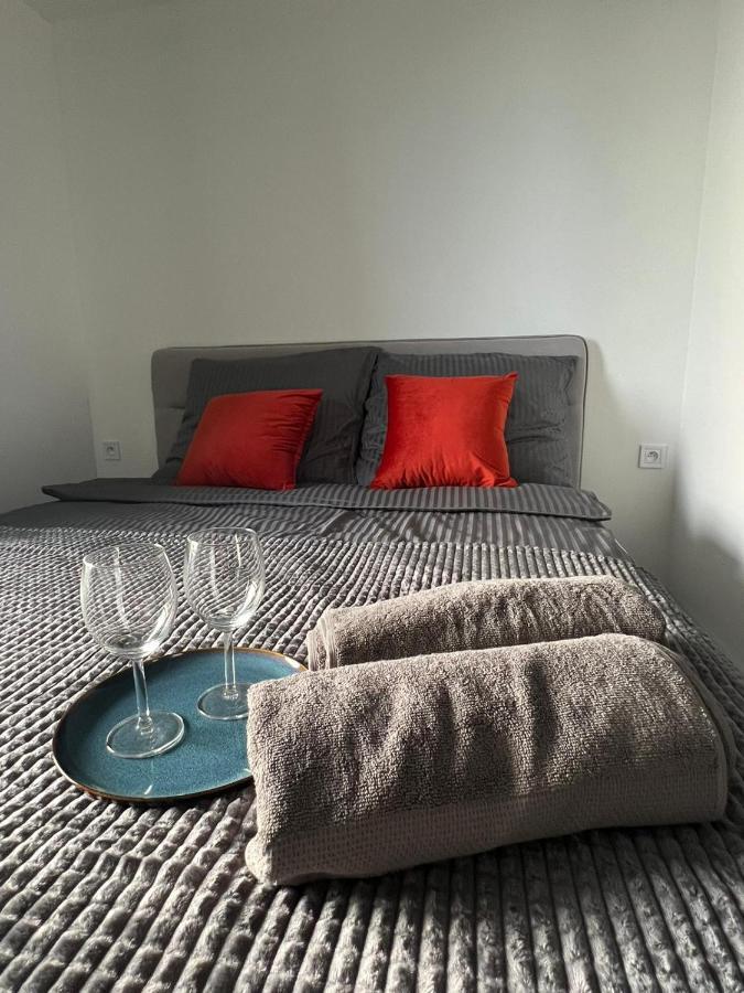 52 Apartment