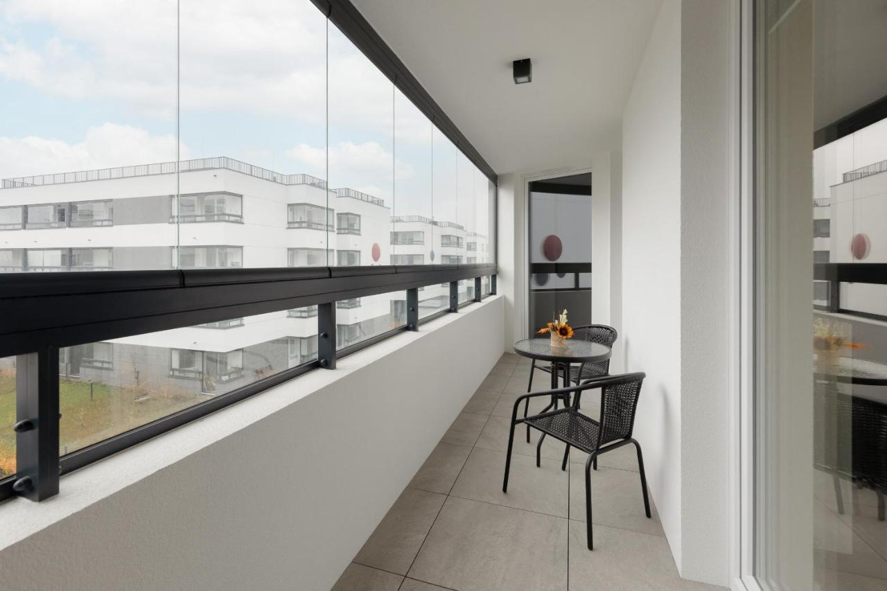 Goodnight Bialoleka With 2 Bedrooms & Parking By Renters Apartament Warszawa