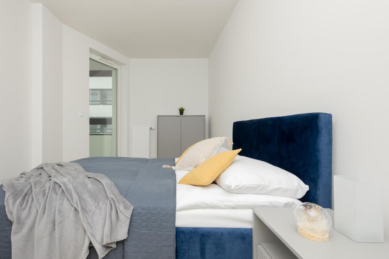 Apartament Goodnight Bialoleka With 2 Bedrooms & Parking By Renters