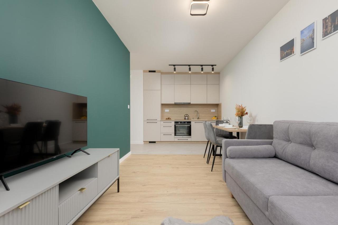 Goodnight Bialoleka With 2 Bedrooms & Parking By Renters * Warszawa