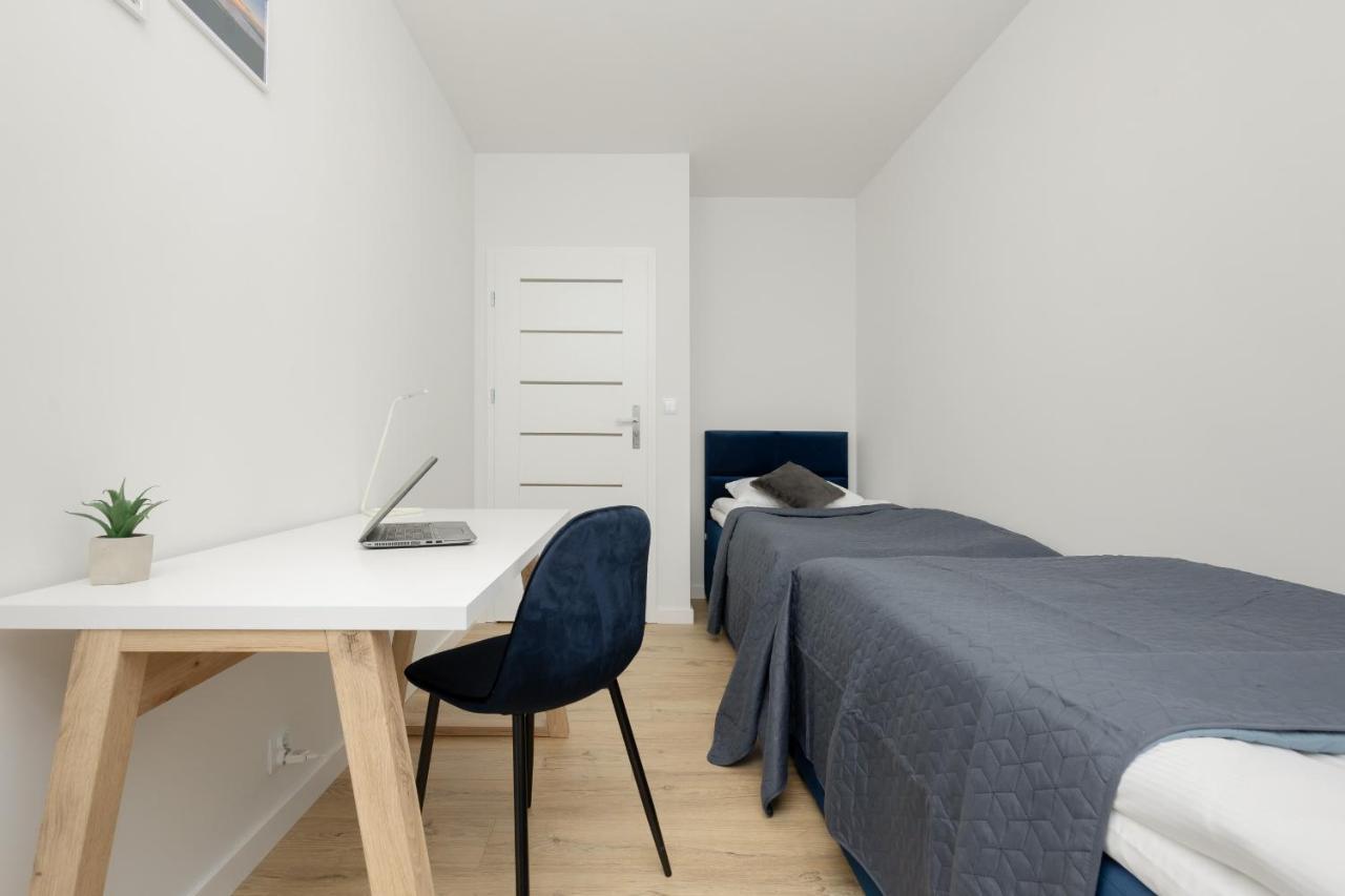 Apartament Goodnight Bialoleka With 2 Bedrooms & Parking By Renters *