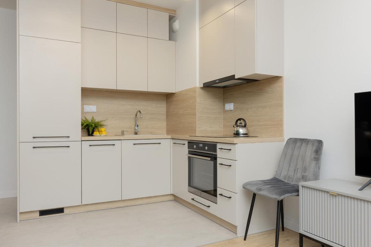 Goodnight Bialoleka With 2 Bedrooms & Parking By Renters Apartament *