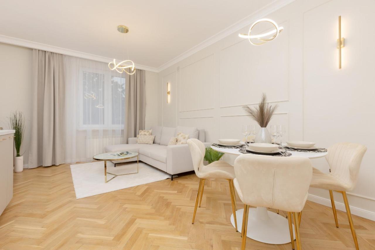 Apartament Bright & Elegant By Renters *
