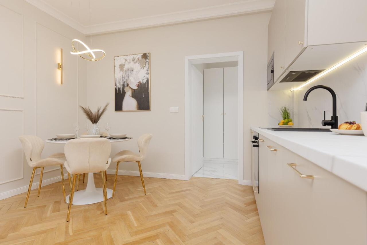 Bright & Elegant By Renters Warszawa