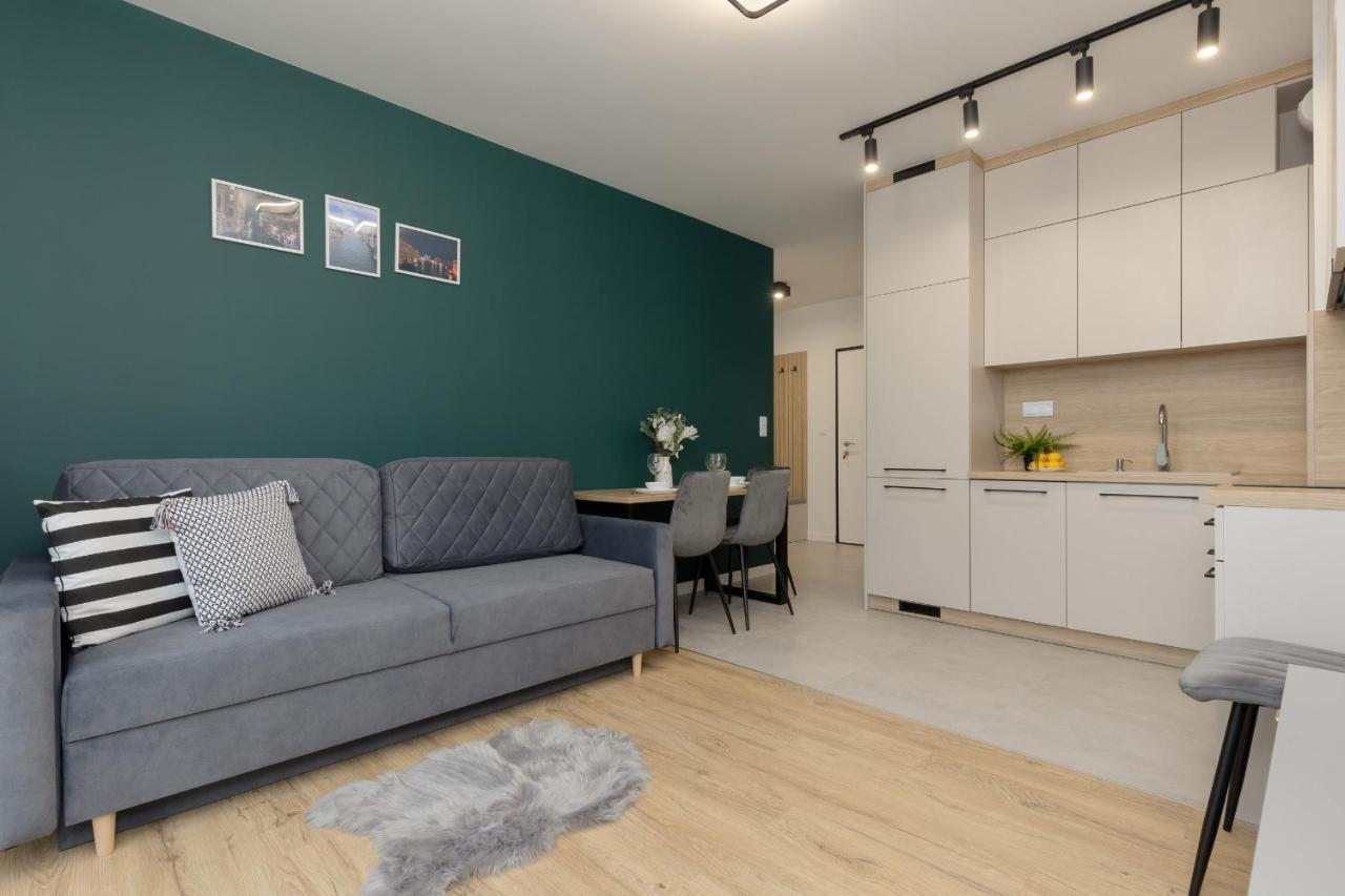 Goodnight Bialoleka With 2 Bedrooms & Parking By Renters Apartament