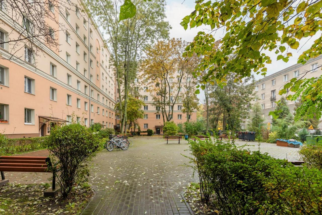 Bright & Elegant By Renters Apartament