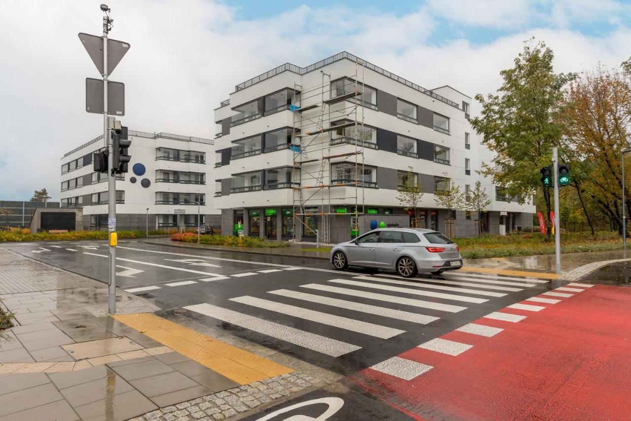 Goodnight Bialoleka With 2 Bedrooms & Parking By Renters Apartment