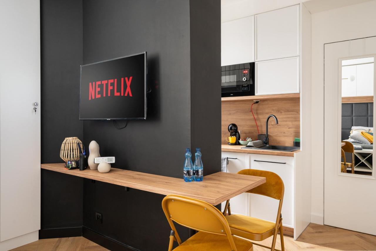 New City Break Stara Praga Koneser Zabkowska Metro Netflix