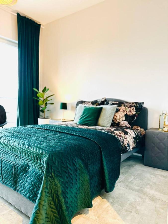 Uroczy Apartament Blisko Centrum Warszawy *
