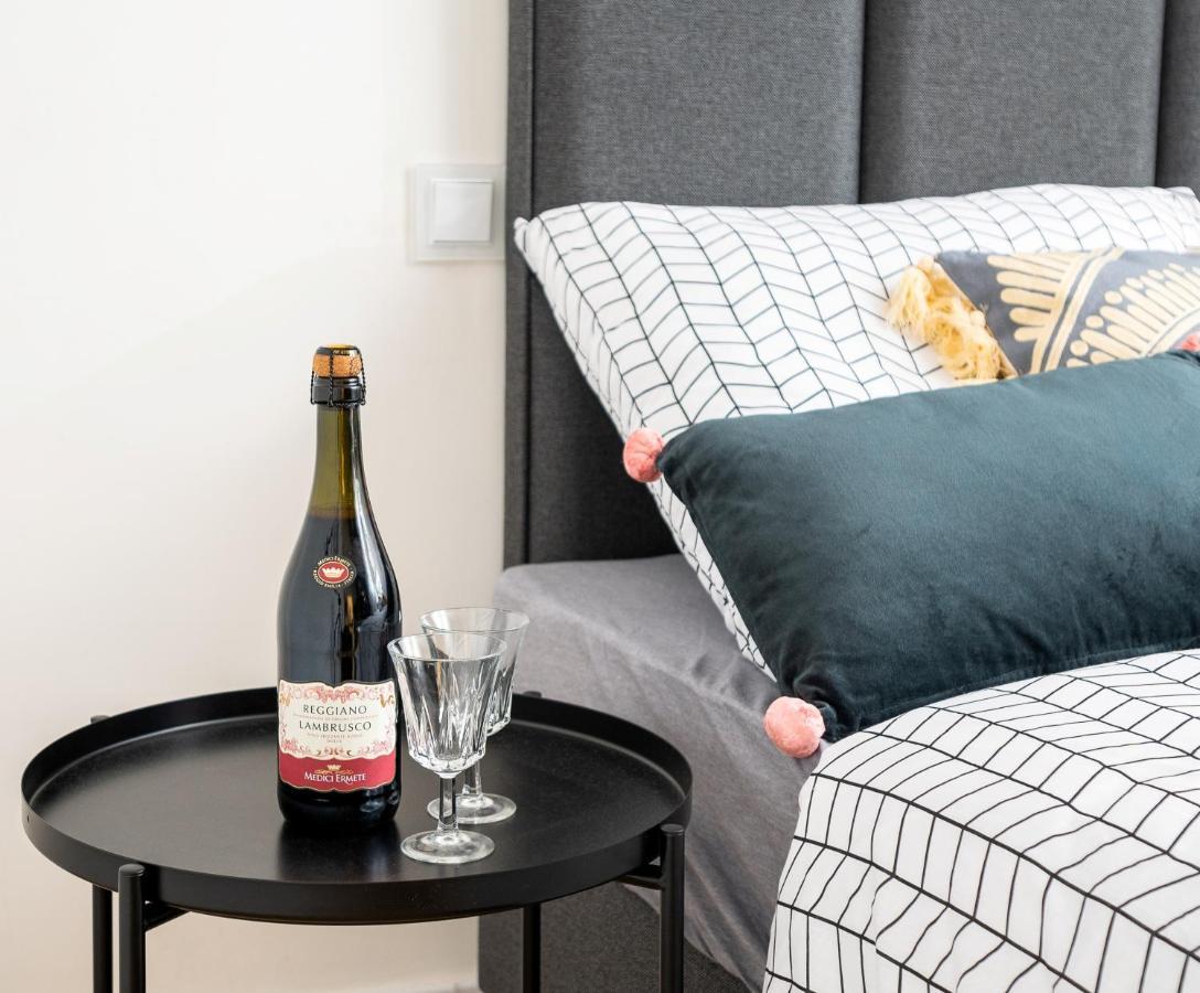 New City Break Stara Praga Koneser Zabkowska Metro Netflix Apartment *